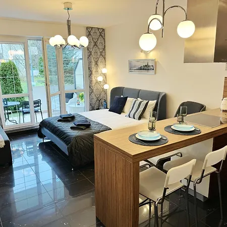 公寓 Baltic Z Ogrodkiem Kolobrzeg 格里兹鲍