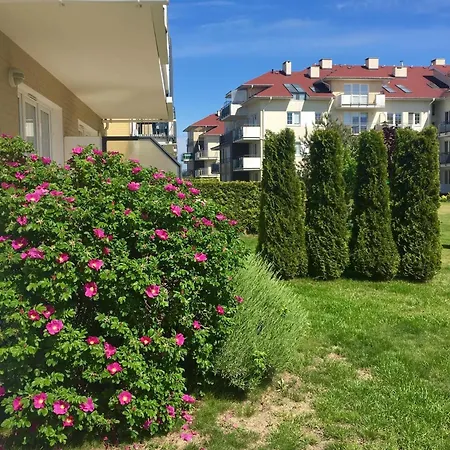 Baltic Z Ogródkiem Kołobrzeg Apartament Grzybowo (West Pomeranian)