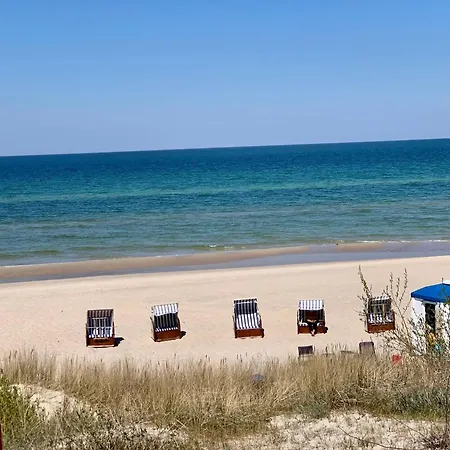 Apartament Baltic Z Ogródkiem Kołobrzeg Grzybowo (West Pomeranian)