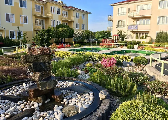 Baltic Z Ogrodkiem Kolobrzeg 公寓